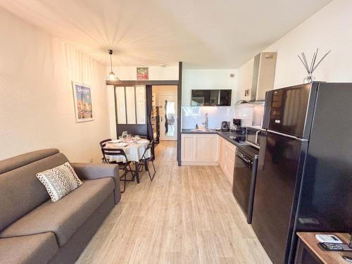 Studio dans une résidence avec piscine à Sanary