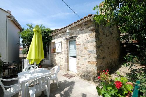 Soleil Levant, petite maison de caractère à prix bas