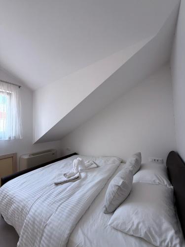 4th Floor Nest