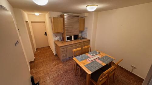 Kuchyň nebo kuchyňský kout v ubytování Hotel im Hochzeitshaus