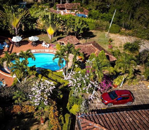 Hotel Campestre Casona del Camino Realの敷地内または近くにあるプール