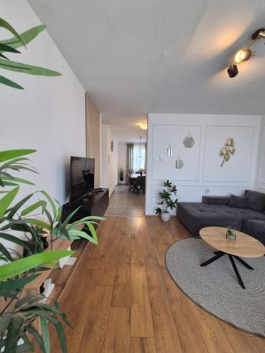 Victory Sea View Apartment