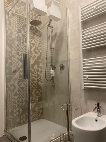 a bathroom with a shower and a sink at NUOVO E CENTRALISSIMO in Civitanova Marche