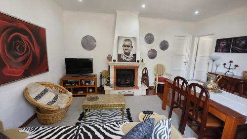 Televisyen dan/atau pusat hiburan di BLISS BOHO HOUSE