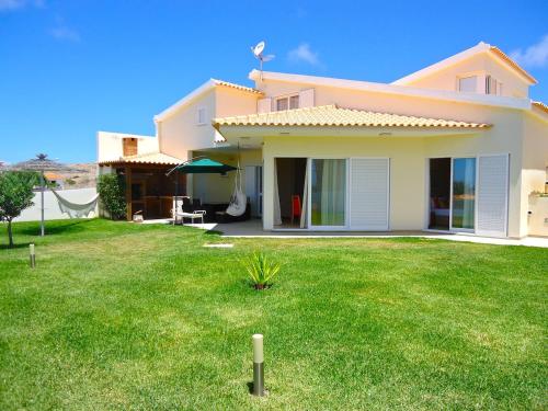 Golden Villa - Luxurious Beach Villa