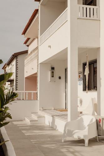 SUPERTUBOS HOUSE Peniche