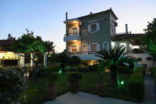 Corinthian Green Villa