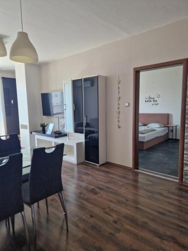Postel nebo postele na pokoji v ubytování Luxury Apartment Vadaš