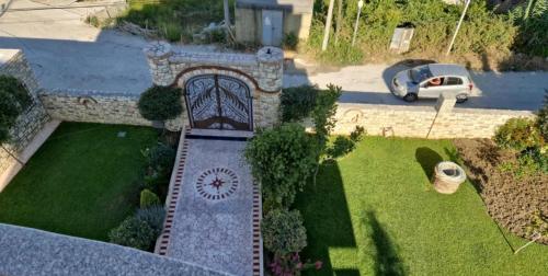 Κήπος έξω από το Vila LALA