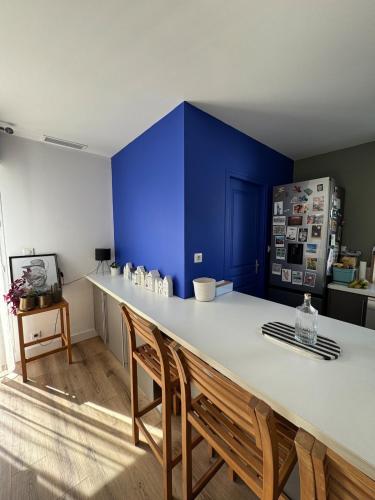 Photo de la galerie de l'établissement Maison confortable avec jardin, à Saint-Agnant