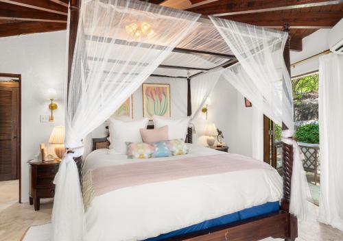 Katil atau katil-katil dalam bilik di On The Rocks Villa