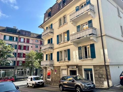 8 minutes walking from Lausanne Train station