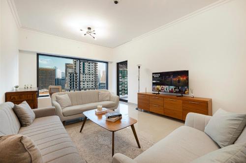 Prime Location - Marina full View - Perfect for holidays