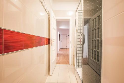 Leti Apartment Bazaar Charm