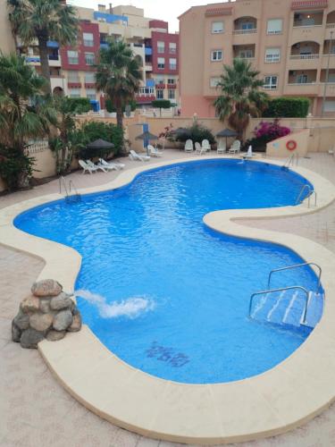 Sun an relax at the Puertomar beach