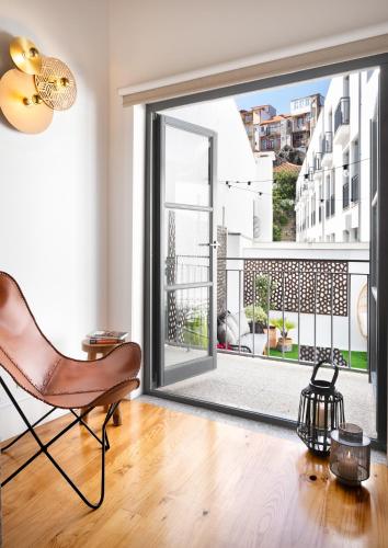 Private Terrace at Flores Street