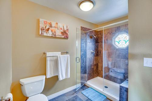 a bathroom with a shower and a toilet at Breweries, Hiking Trails and Museums Monument House in Monument