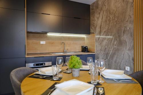 Η κουζίνα ή μικρή κουζίνα στο B1 first line apartments
