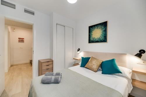 Modern Unit 5 mins walk to Historical
