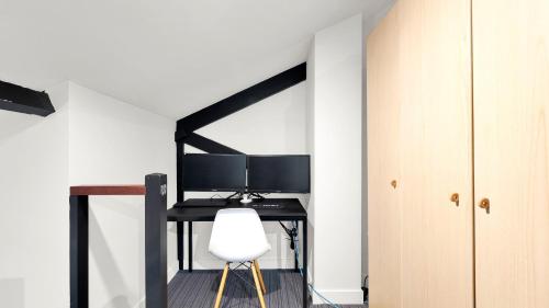 Μια τηλεόραση ή/και κέντρο ψυχαγωγίας στο Gordon House Apartments