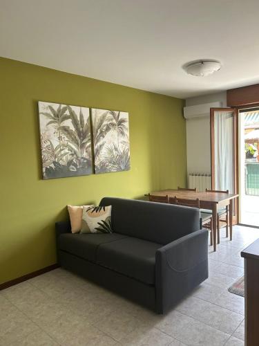 Гостиная зона в Relax stefy apartment