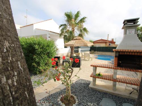 Casa cerca del mar: Piscina privada, WiFi gratuito, aire acondicionado opcional, mascotas bienvenidas - ES-184-65