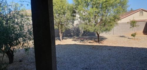Φωτογραφία από το άλμπουμ του Premier quiet cozy home Wi-Fi & Coffee, San Tan Valley σε Magma