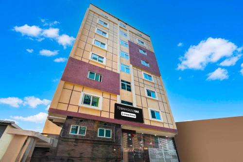 Gallery image of Townhouse Oak Kokapet Near GAR in Hyderabad