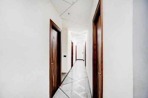 Gallery image of Hotel O NP PALACE in Agra
