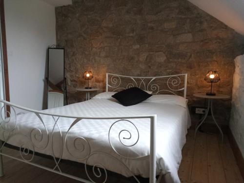 Posteľ alebo postele v izbe v ubytovaní Charming 2-Bed Cottage within Barn in Merinchal