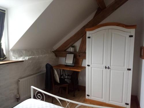 Gambar di galeri bagi Charming 2-Bed Cottage within Barn in Merinchal di Mérinchal