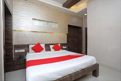 Katil atau katil-katil dalam bilik di Hotel O South Fern