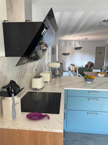 Photo de la galerie de l'établissement Magnifique villa avec piscine, à Boulouris-sur-Mer