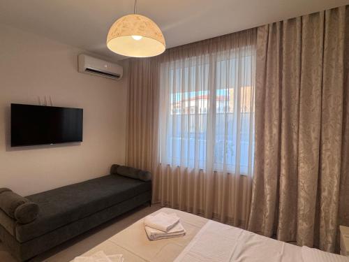 Postel nebo postele na pokoji v ubytování Saranda 6 Villa