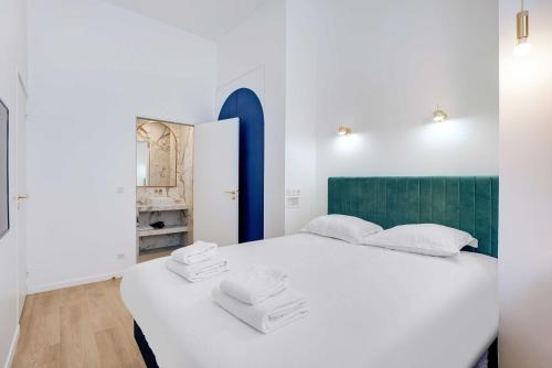 Parisian stay close to Montmartre - 2BR 8P