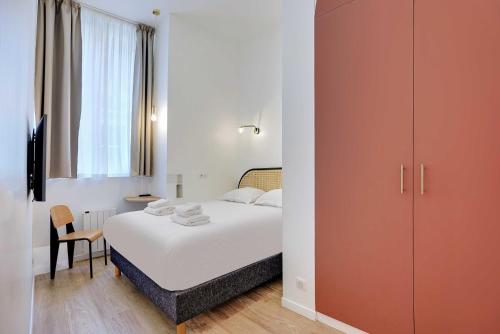 Parisian stay close to Montmartre - 2BR 8P