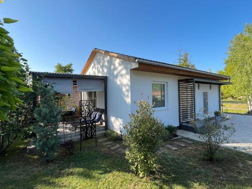 Jókai Apartmanház Balatonszárszó