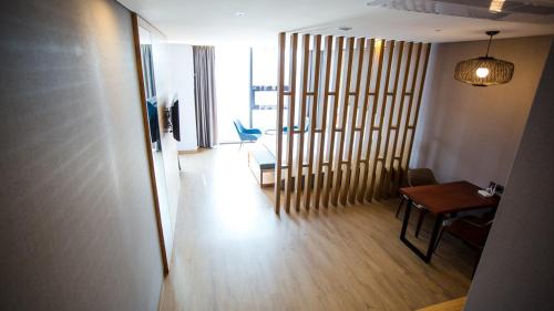TV o dispositivi per l'intrattenimento presso J Square Hotel and Wedding