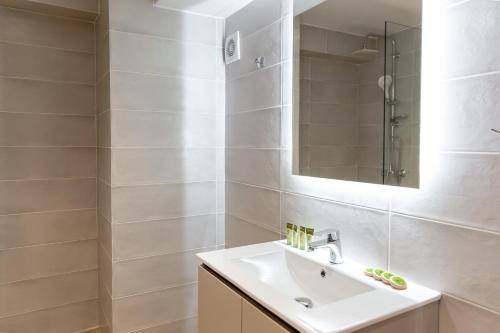 Ethra Urban Athens - One Bedroom
