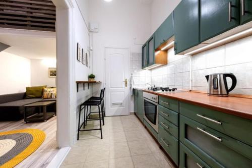 Cosy Nest In BUDAPEST CENTER BY NEW YORK CAFE