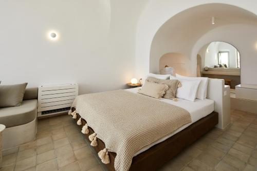 Gallery image of Thiro Bliss Villa with private jacuzzi in Pirgos
