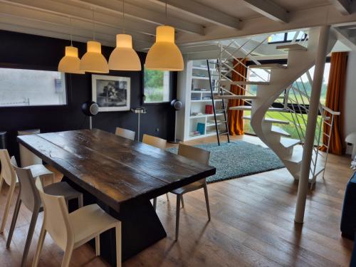 Φωτογραφία από το άλμπουμ του Superbe Loft, face à l'hippodrome σε Le Bouscat