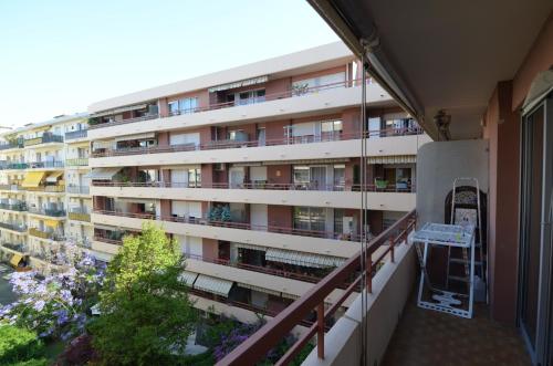 SIENA - Appartement 6 personnes avec Terrasse et Jacuzzi plein cœur centre-ville quartier du Port de Nice