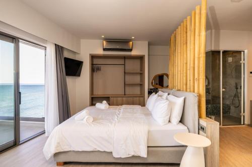 Palm Beach Luxury Seafront Suites, Next to Palm Beach Club, Lively Nights