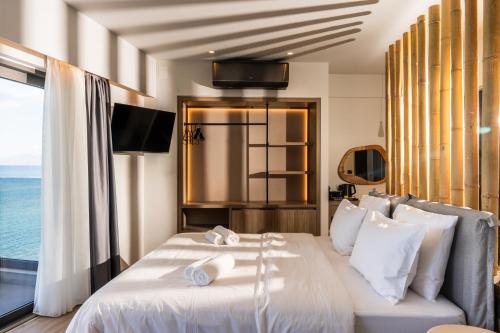 Palm Beach Luxury Seafront Suites, Next to Palm Beach Club, Lively Nights
