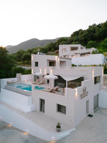 Бассейн в Merelia Exclusive Villas Parga или поблизости