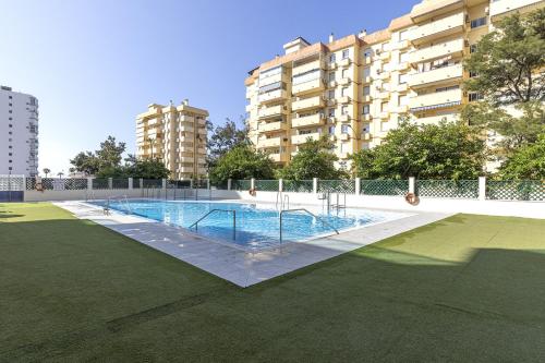 004 Sea Views 1 Bed 250m to Benalmadena Beach