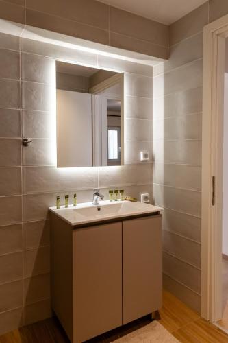 Ethra Urban Athens - Two Bedroom #9