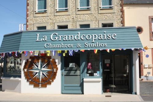 La Grandcopaise Chambres et Studios