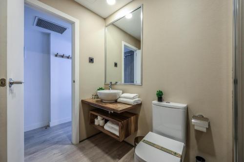 Ένα μπάνιο στο Habitaciones Atocha Rio